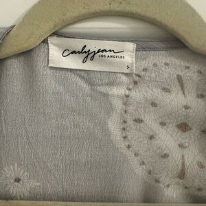 Carly Jean Los Angeles Light blue Patterned kimono